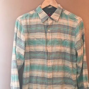Men’s size small shirt